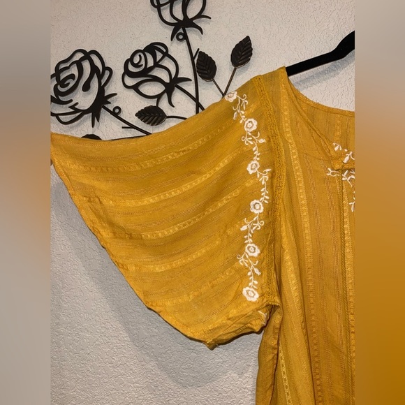 ALYA Embroidered Lace Trim Mustard Yellow Blouse Size Medium - Picture 6 of 10